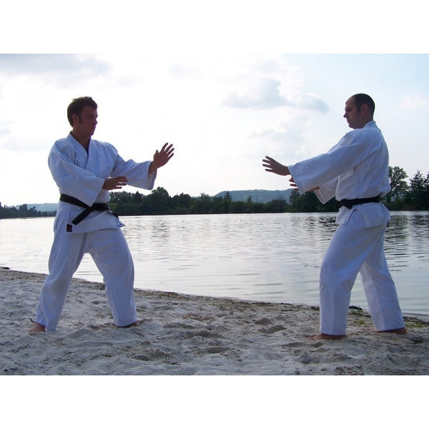 Traje de Ju Jitsu reforzado.