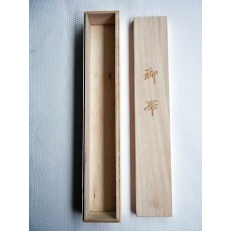 Caja de madera para cinto/obi fabricada en Japón.