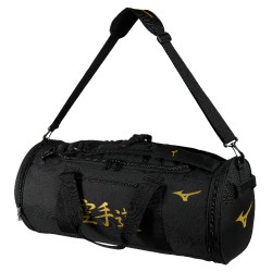 Bolsa-mochila de karatedo Mizuno.