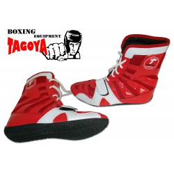 Botas de boxeo rojas.