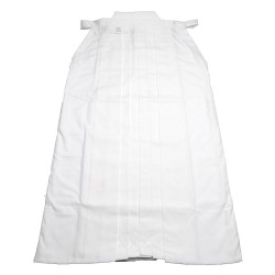 Hakama blanca tradicional