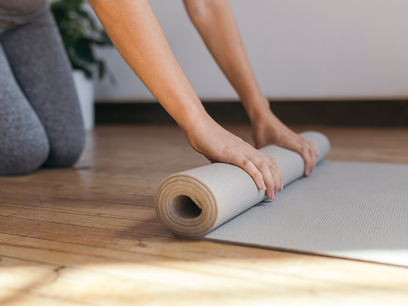 Cómo limpiar una esterilla de yoga