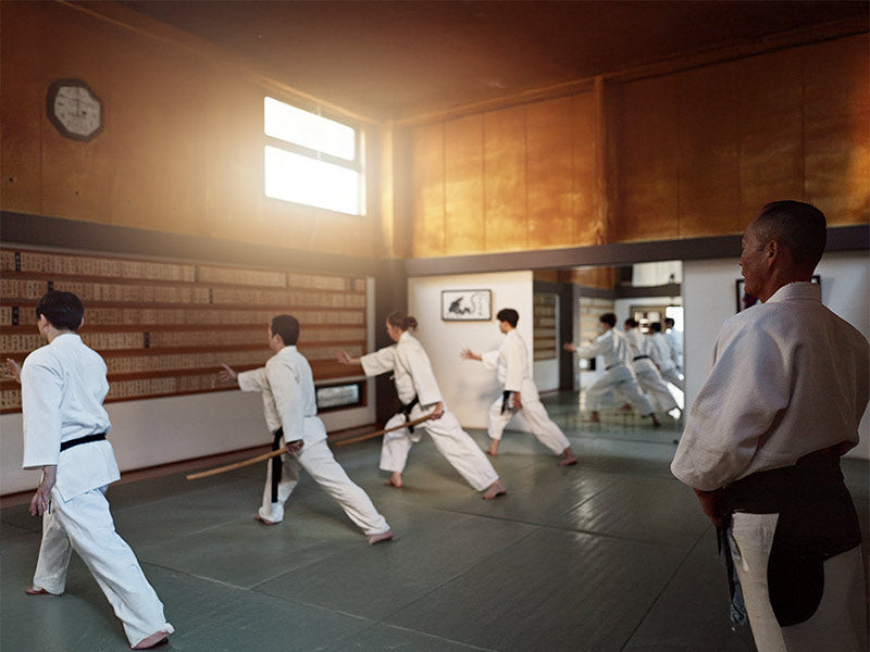Hombres practicando Tang Soo So.