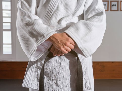 Judogi Tagoya fabricado con tejido de grano de arroz