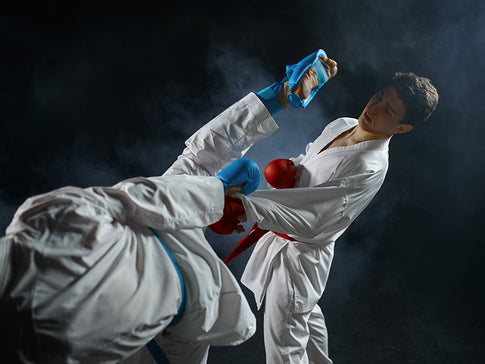 karatekas compitiendo