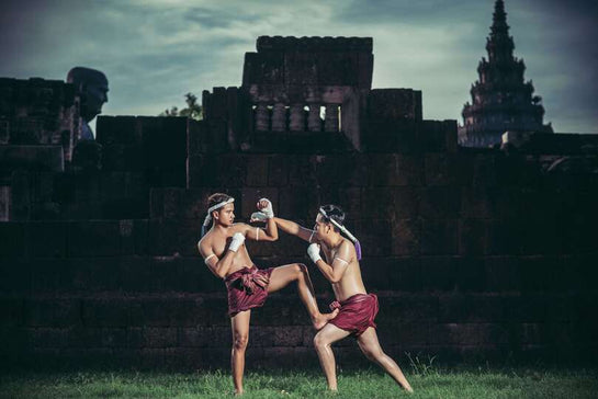Dos nak muay combatiendo