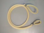 Goma gruesa de latex para ejercicios musculares.