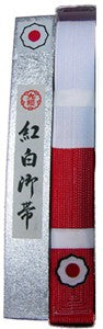 Cinturon rojo-blanco Kodokan con caja, fabricado en Japón