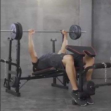 Máquina multifunción de musculación.
