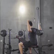 Máquina multifunción de musculación.