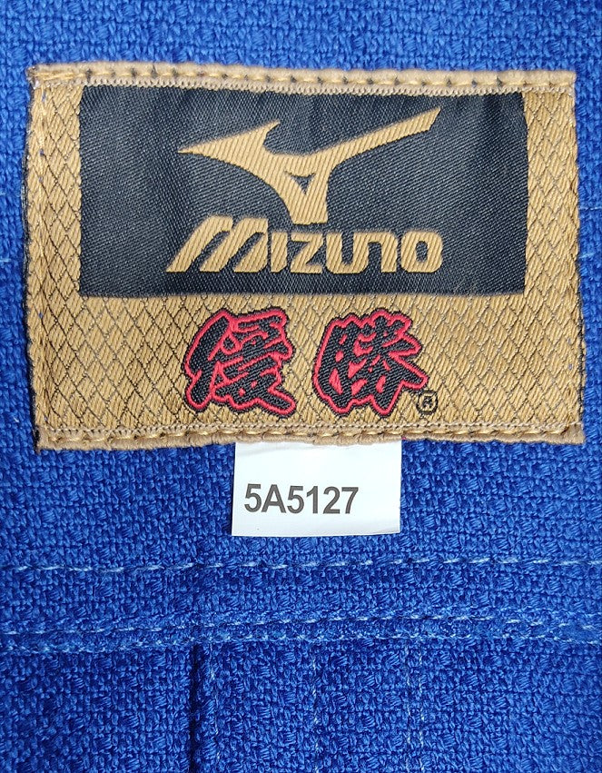 Judogi Mizuno Yusho azul homologado IJF.