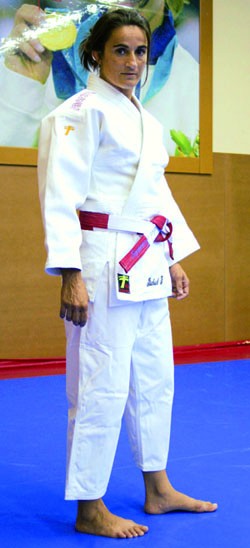 Judogi Supreme Grand Master blanco con bordado directo
