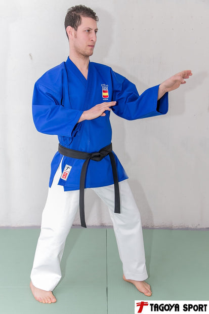 Traje Goshin con bordado.