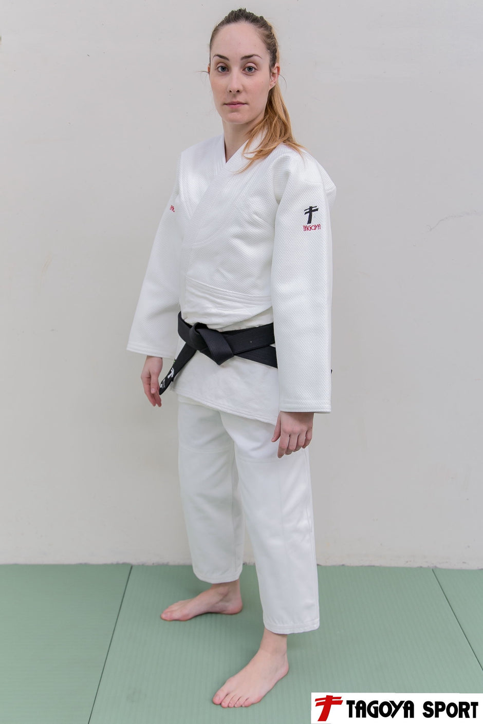 Judogi Lady Master blanco con corte de mujer (corte entallado)